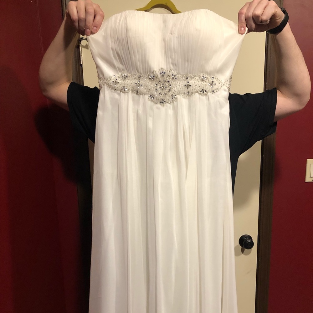 Floor length white grown, size L (Women 10/12)
